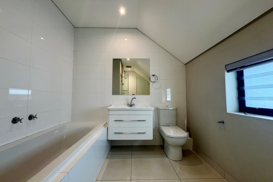 To Let 3 Bedroom Property for Rent in Graanendal Western Cape